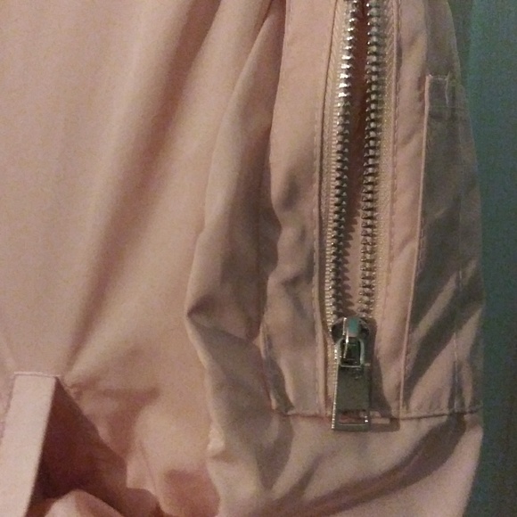 Heart and Hips pink jacket - Picture 3 of 6